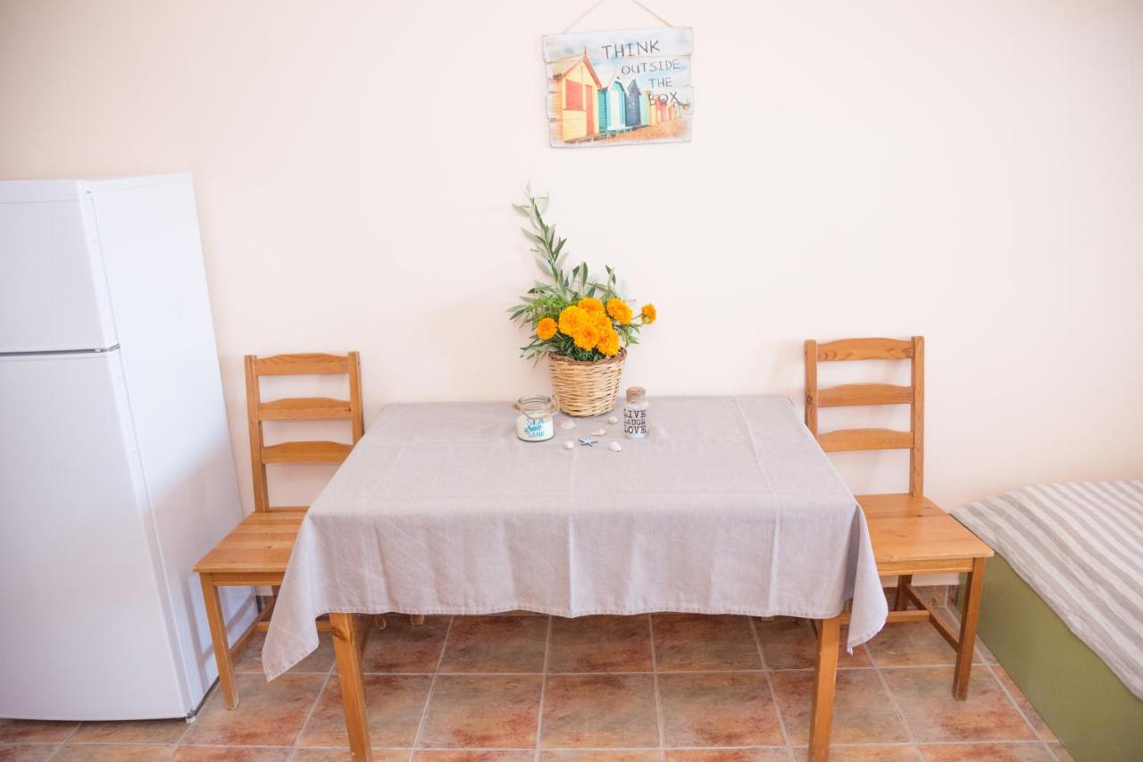 Appartement Ktima Develekou à Pigadhia  Extérieur photo